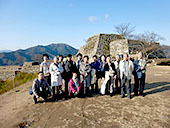 �V��̏�Ƃ��Ęb��́u�|�c��Ձv