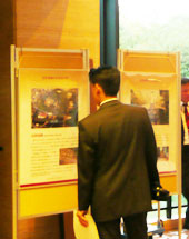 �ʐ^�F���E��Y�R�[�i�[�̗l�q