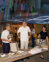 �ʐ^�F�p���t���b�g�Ƃ������z�z���܂����B